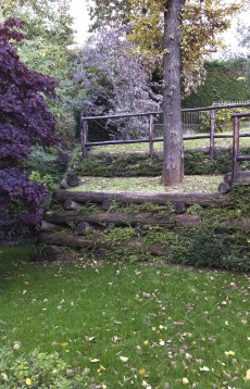 Opere di ingegneria naturalistica e sistemazione del verde di una villa monofamiliare Opere di ingegneria naturalistica e sistemazione del verde di una villa monofamiliare